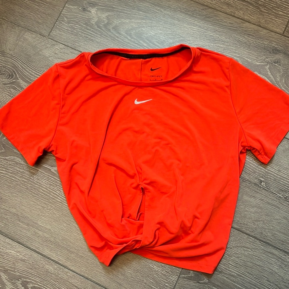 Nike Dri-fit Small T Shirt